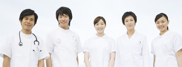 検査を行うのは誰？